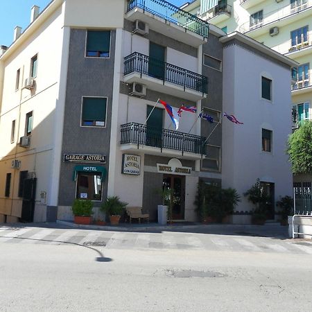 Hotel Astoria ปอมเปอี ภายนอก รูปภาพ