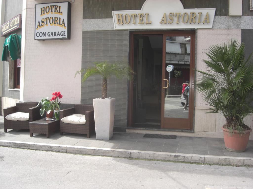 Hotel Astoria ปอมเปอี ภายนอก รูปภาพ