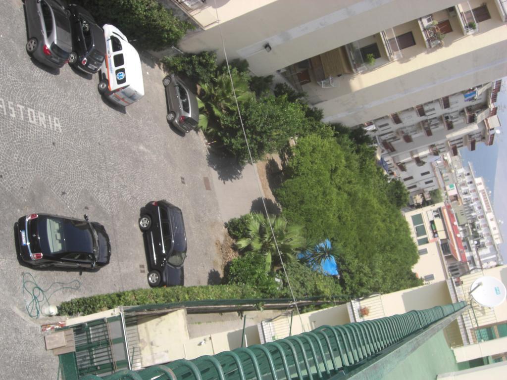 Hotel Astoria ปอมเปอี ภายนอก รูปภาพ